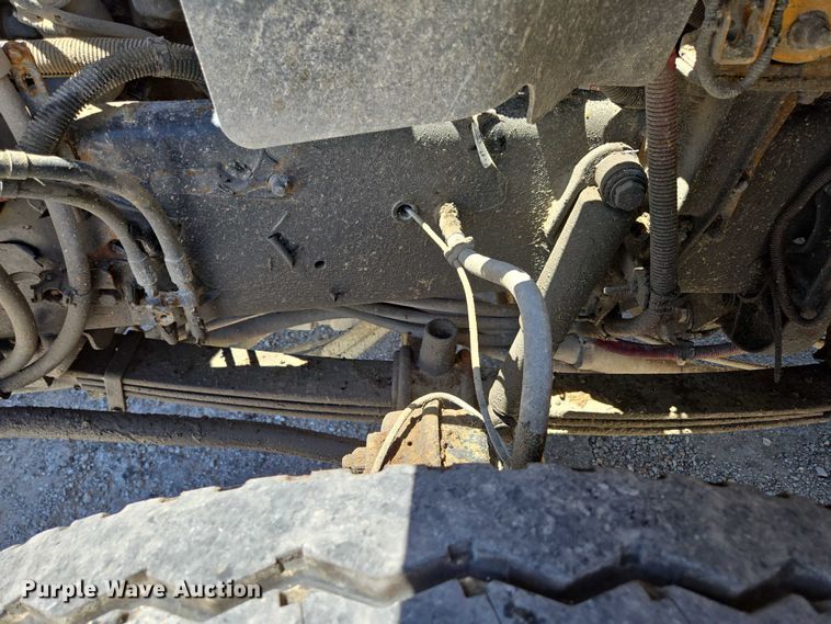 image for item DY0398 2014 Freightliner 114SD dump truck