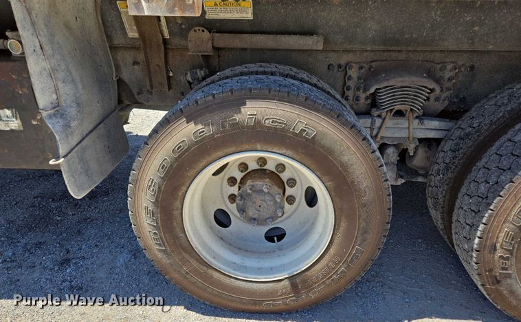 image for item DY0398 2014 Freightliner 114SD dump truck