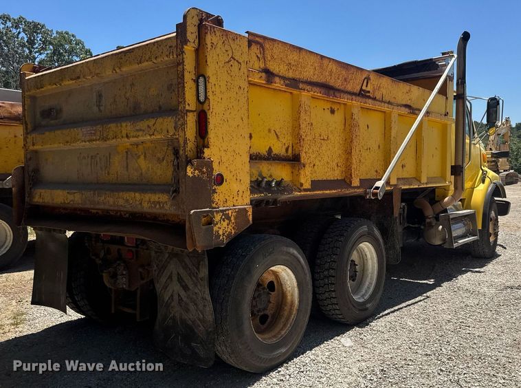 image for item DY0399 2009 Sterling L-Line dump truck