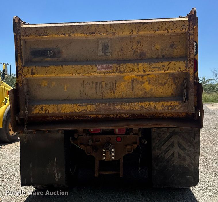 image for item DY0399 2009 Sterling L-Line dump truck