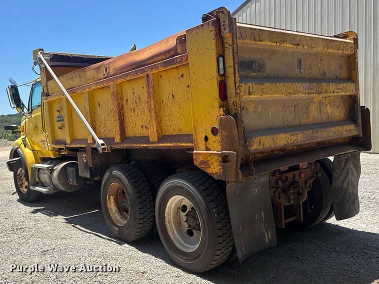 image for item DY0399 2009 Sterling L-Line dump truck