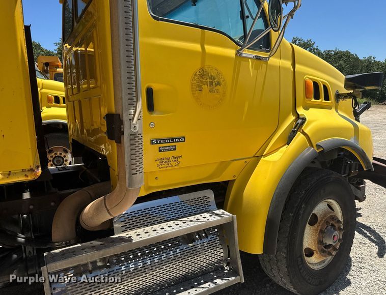 image for item DY0399 2009 Sterling L-Line dump truck