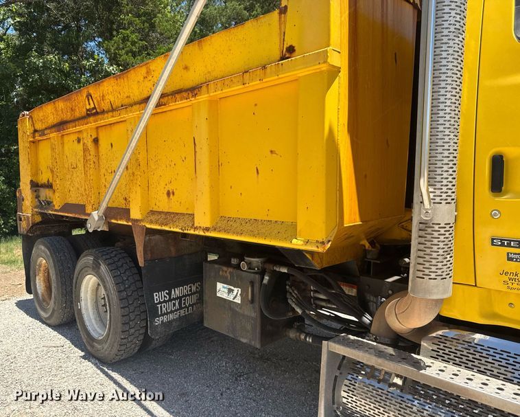 image for item DY0399 2009 Sterling L-Line dump truck