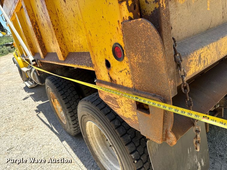 image for item DY0399 2009 Sterling L-Line dump truck