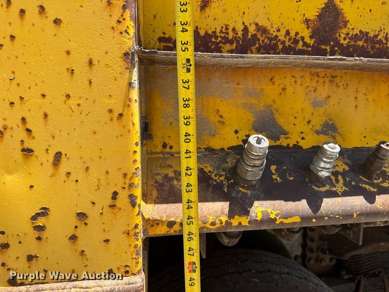 image for item DY0399 2009 Sterling L-Line dump truck