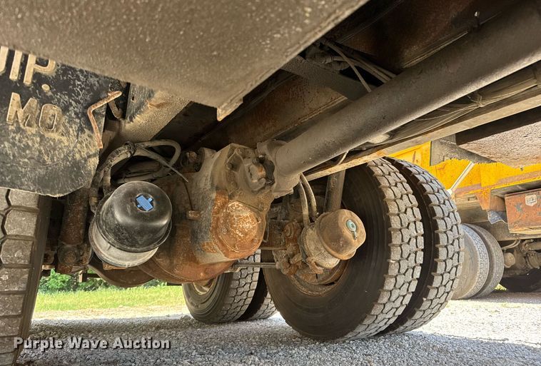 image for item DY0399 2009 Sterling L-Line dump truck