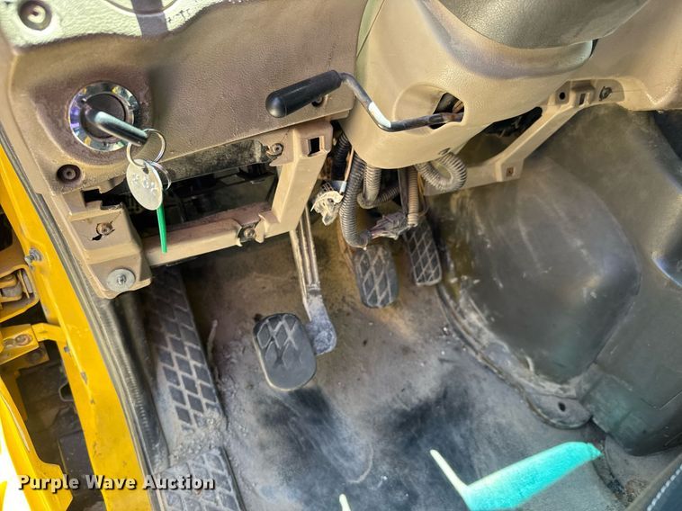 image for item DY0399 2009 Sterling L-Line dump truck