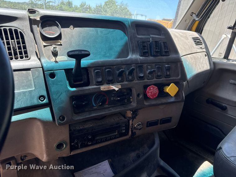 image for item DY0399 2009 Sterling L-Line dump truck