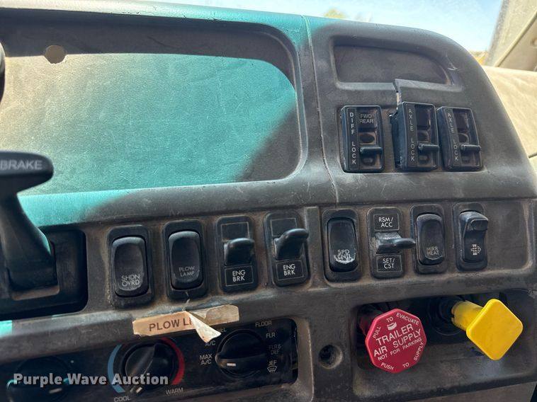 image for item DY0399 2009 Sterling L-Line dump truck