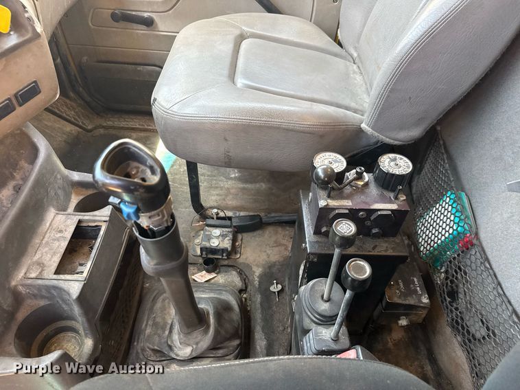 image for item DY0399 2009 Sterling L-Line dump truck