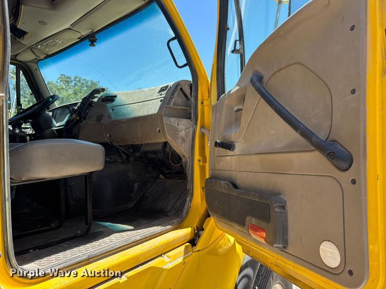 image for item DY0399 2009 Sterling L-Line dump truck