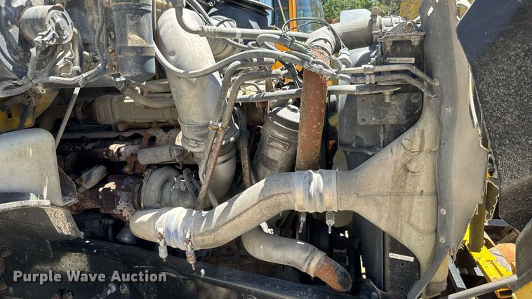 image for item DY0399 2009 Sterling L-Line dump truck