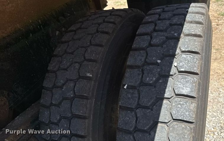 image for item DY0399 2009 Sterling L-Line dump truck