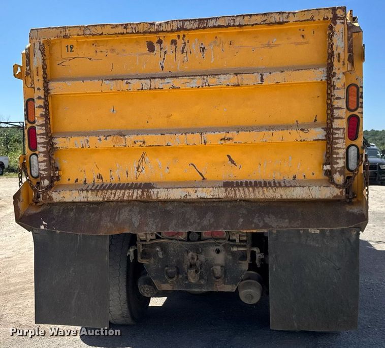 image for item DY0400 1997 Ford L9000 dump truck
