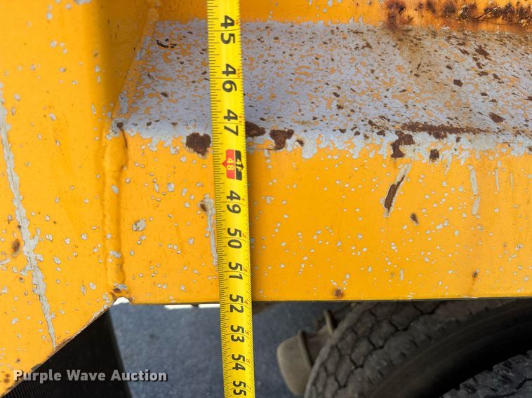 image for item DY0400 1997 Ford L9000 dump truck