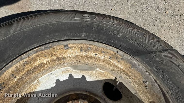 image for item DY0400 1997 Ford L9000 dump truck