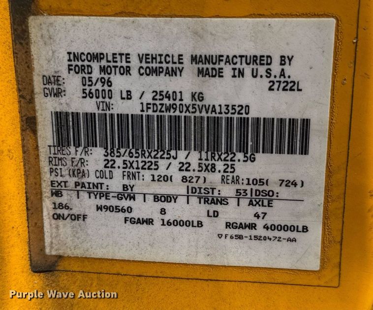 image for item DY0400 1997 Ford L9000 dump truck