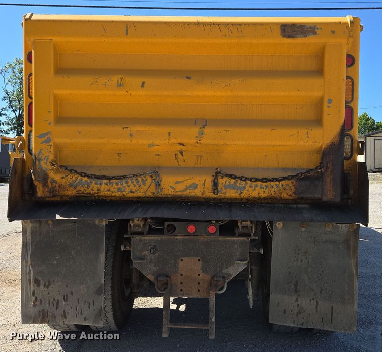 image for item DY0401 2015 Western Star 4700SF dump truck