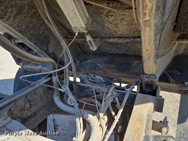 image for item DY0401 2015 Western Star 4700SF dump truck