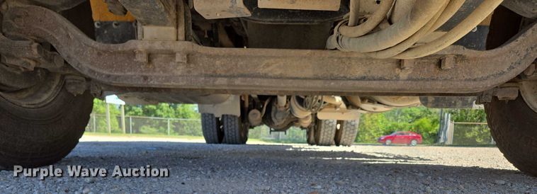 image for item DY0401 2015 Western Star 4700SF dump truck