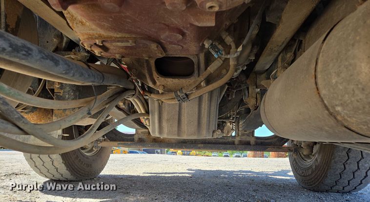 image for item DY0401 2015 Western Star 4700SF dump truck