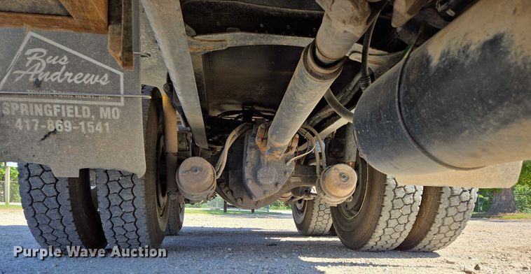 image for item DY0401 2015 Western Star 4700SF dump truck