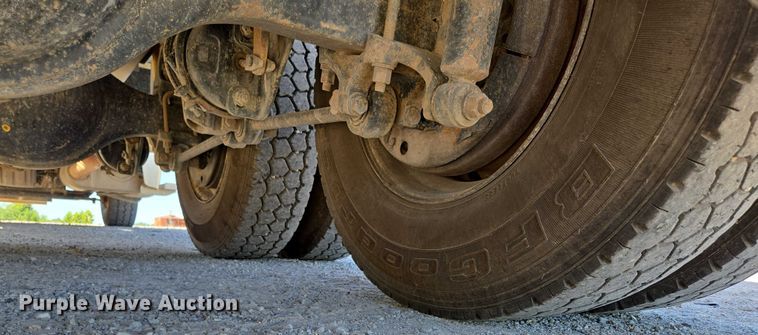 image for item DY0401 2015 Western Star 4700SF dump truck