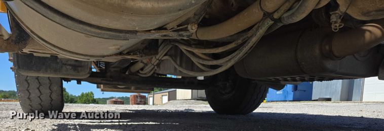 image for item DY0401 2015 Western Star 4700SF dump truck