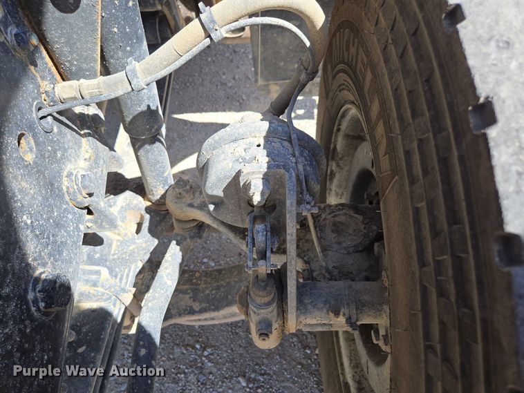 image for item DY0401 2015 Western Star 4700SF dump truck