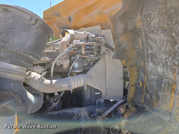 image for item DY0401 2015 Western Star 4700SF dump truck