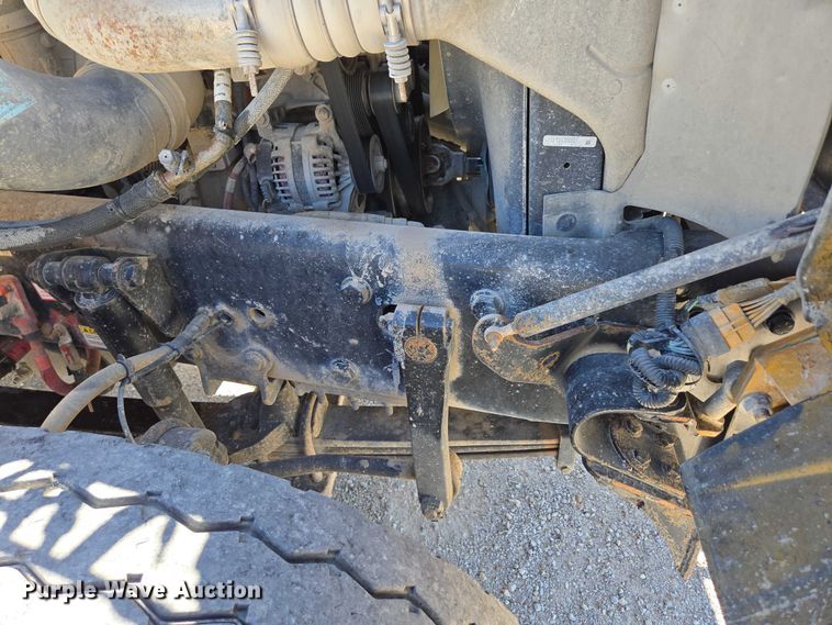 image for item DY0401 2015 Western Star 4700SF dump truck