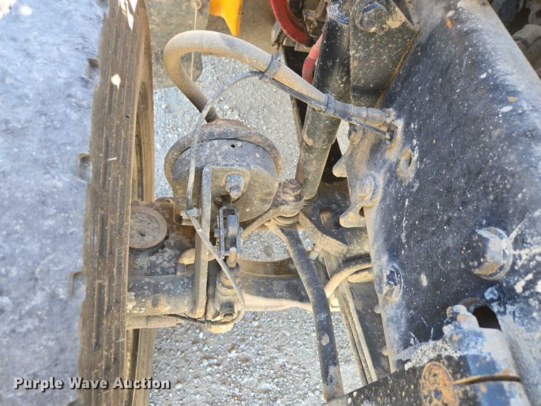 image for item DY0401 2015 Western Star 4700SF dump truck