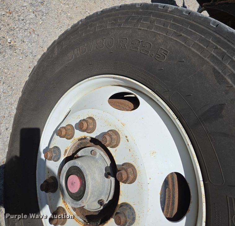 image for item DY0401 2015 Western Star 4700SF dump truck