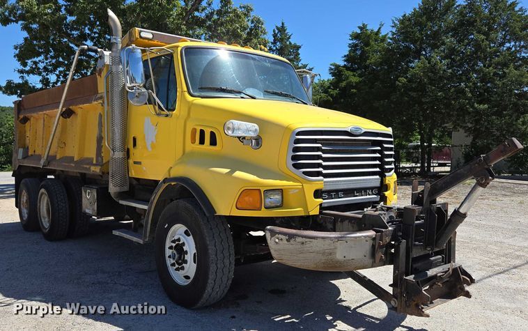 image for item DY0402 2007 Sterling L-Line dump truck