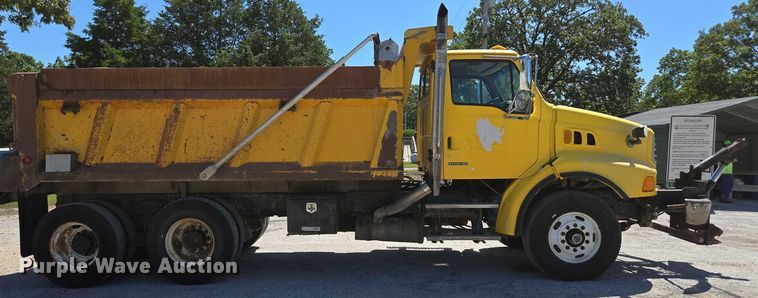 image for item DY0402 2007 Sterling L-Line dump truck