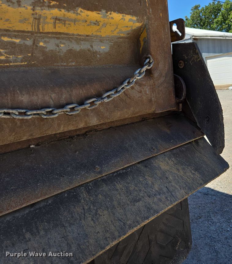 image for item DY0402 2007 Sterling L-Line dump truck