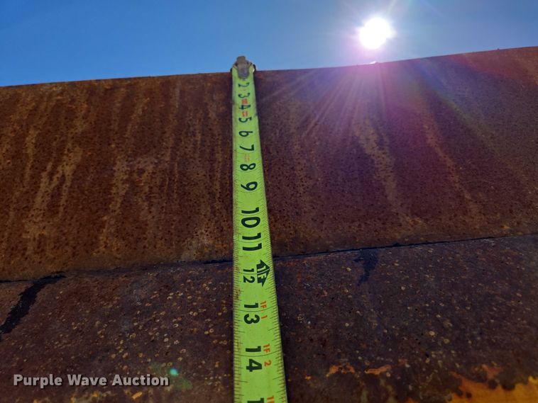 image for item DY0402 2007 Sterling L-Line dump truck