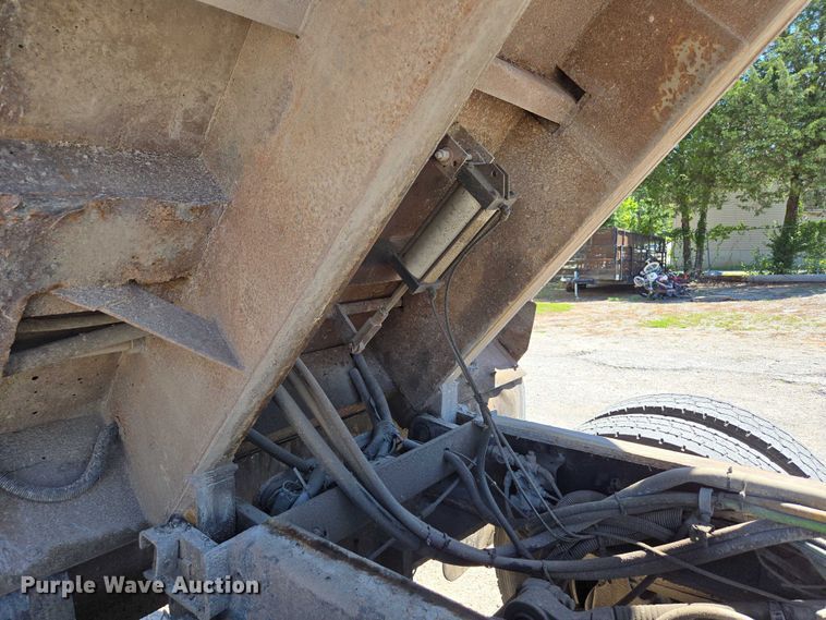 image for item DY0402 2007 Sterling L-Line dump truck