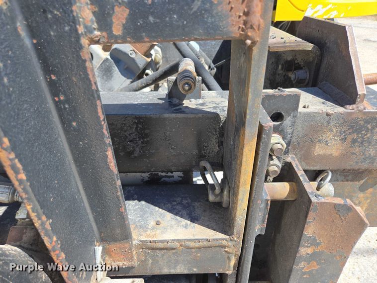 image for item DY0402 2007 Sterling L-Line dump truck