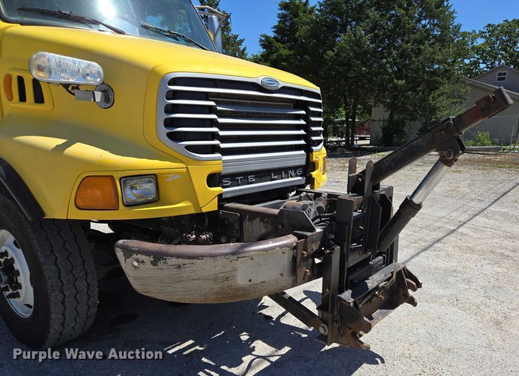 image for item DY0402 2007 Sterling L-Line dump truck