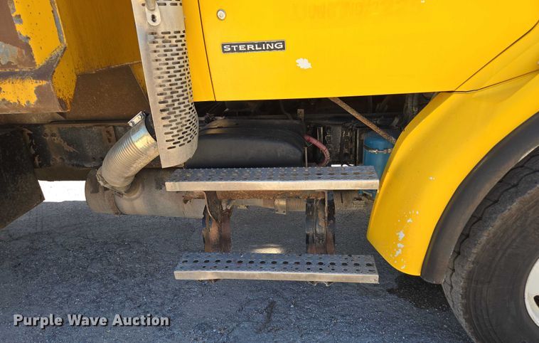 image for item DY0402 2007 Sterling L-Line dump truck