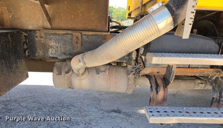 image for item DY0402 2007 Sterling L-Line dump truck