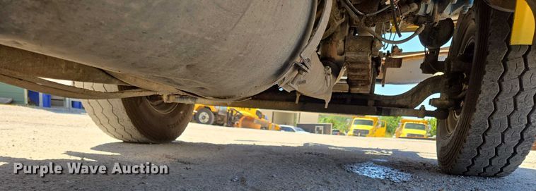 image for item DY0402 2007 Sterling L-Line dump truck