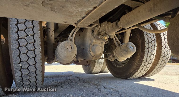 image for item DY0402 2007 Sterling L-Line dump truck