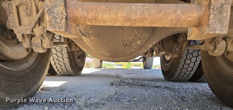 image for item DY0402 2007 Sterling L-Line dump truck