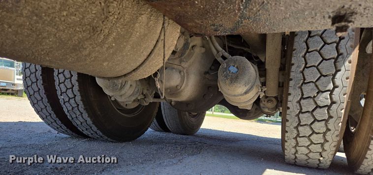 image for item DY0402 2007 Sterling L-Line dump truck