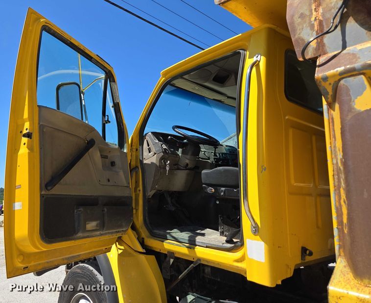 image for item DY0402 2007 Sterling L-Line dump truck