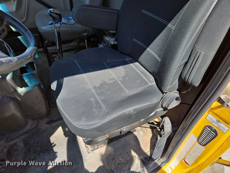 image for item DY0402 2007 Sterling L-Line dump truck