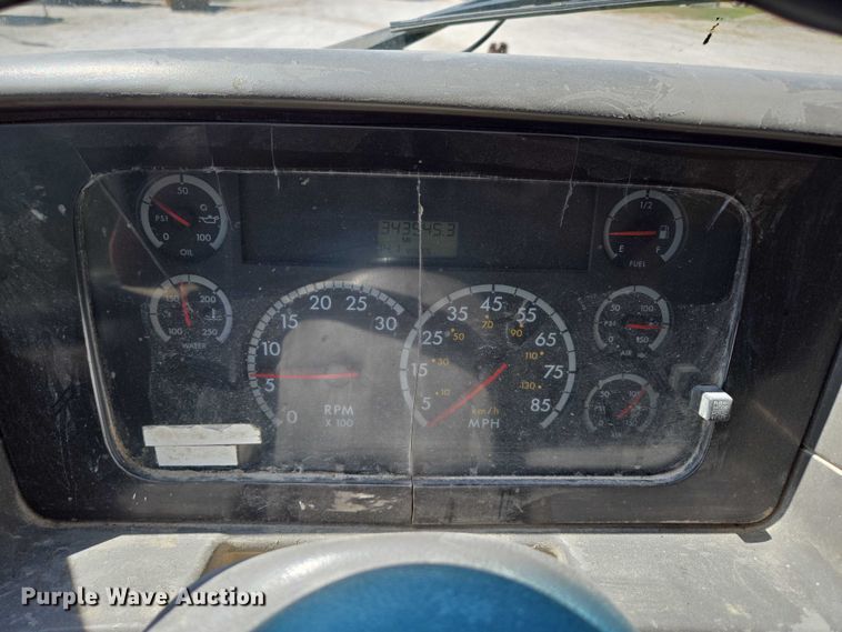 image for item DY0402 2007 Sterling L-Line dump truck