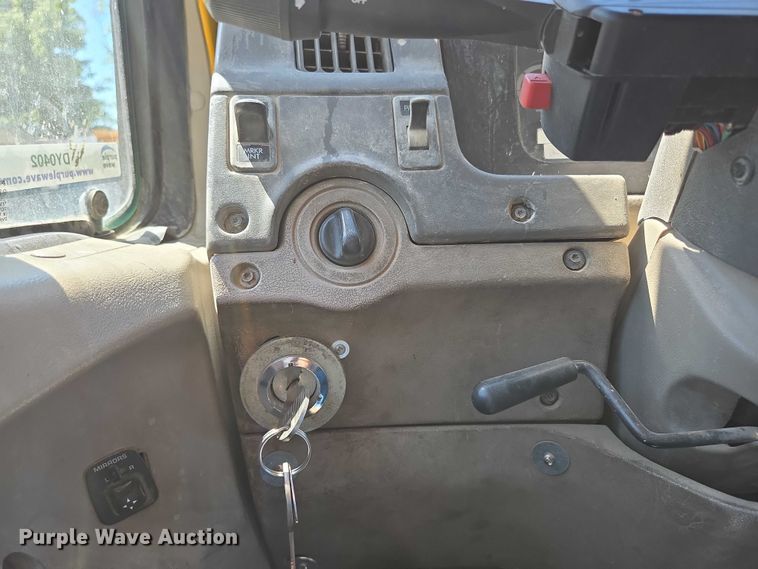 image for item DY0402 2007 Sterling L-Line dump truck